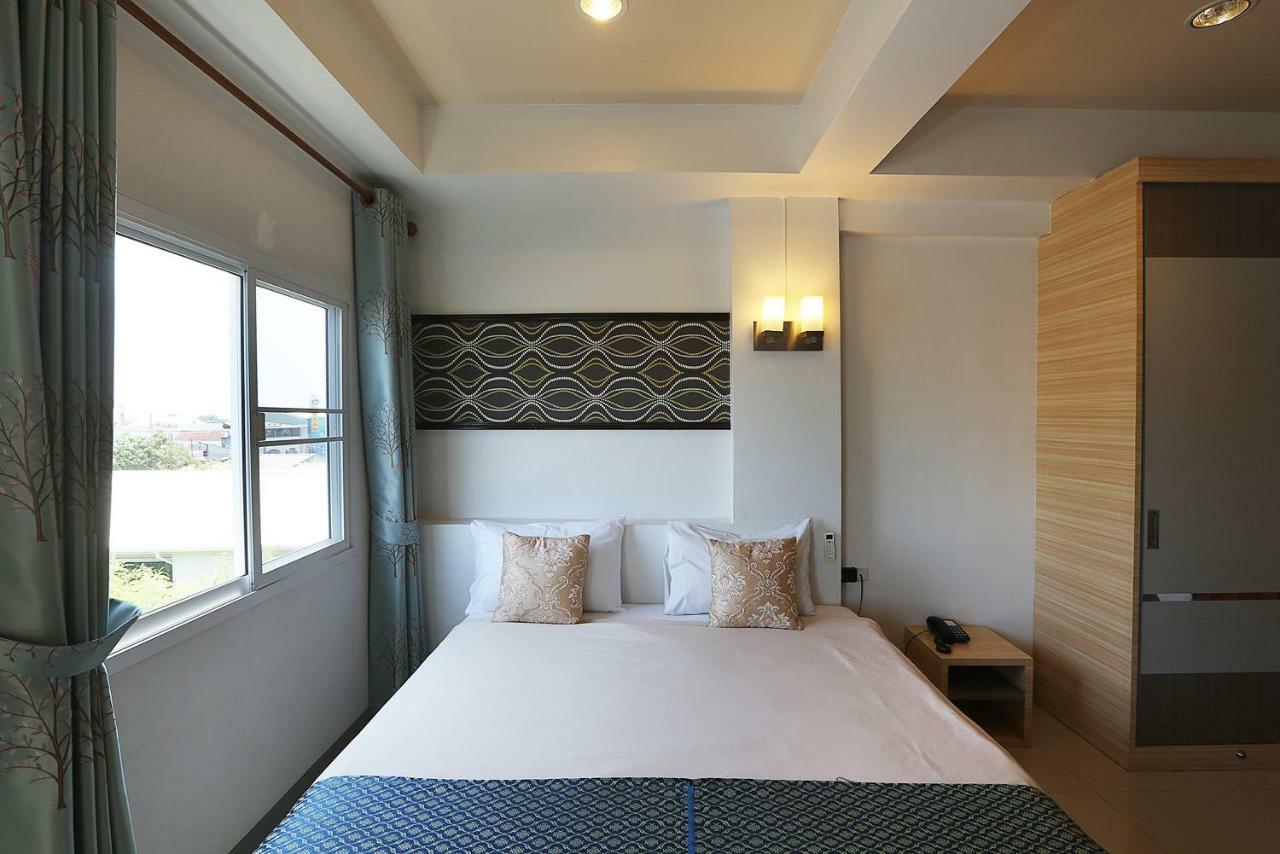 V Place Residence Сонгкла Екстериор снимка